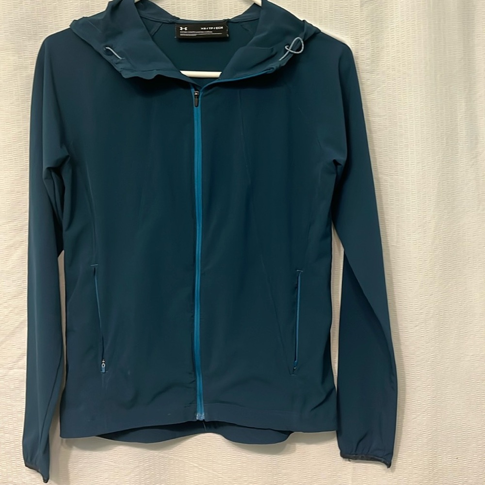 Under armor fitted windbreaker.